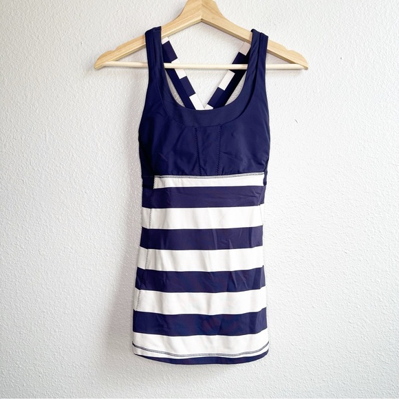 Lululemon Stuff Your Bra Tank II Workout Tank Top Blue White Stripe Women’s 6 - Picture 3 of 11